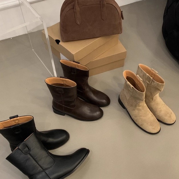 基本款圓頭低跟中筒靴