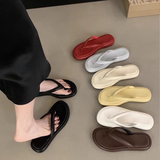 同色系厚底人字拖鞋