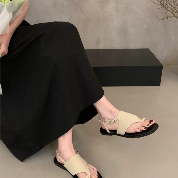 套趾造型片涼鞋