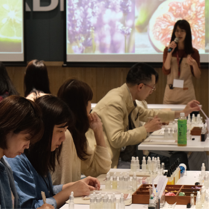 凌華科技 福委會調香蠟燭課程