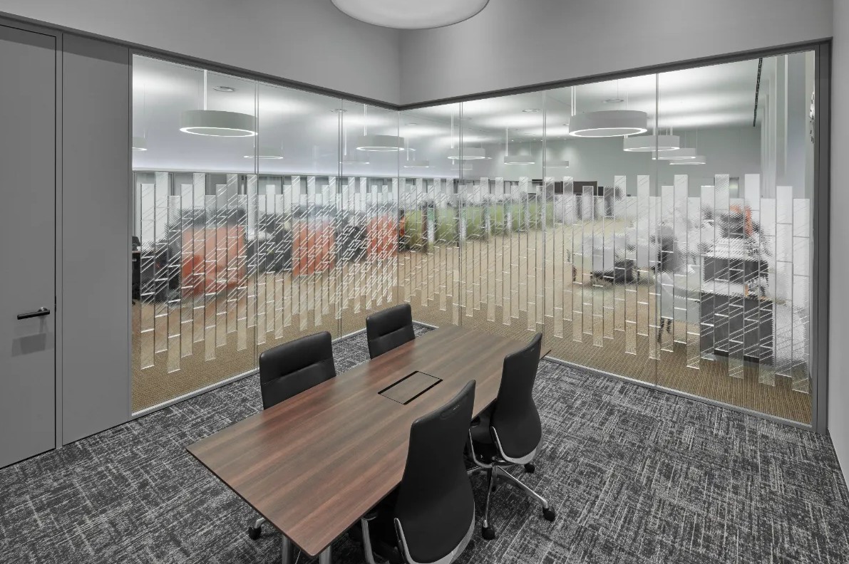 日本北國銀行-iwasemi 透明吸音板