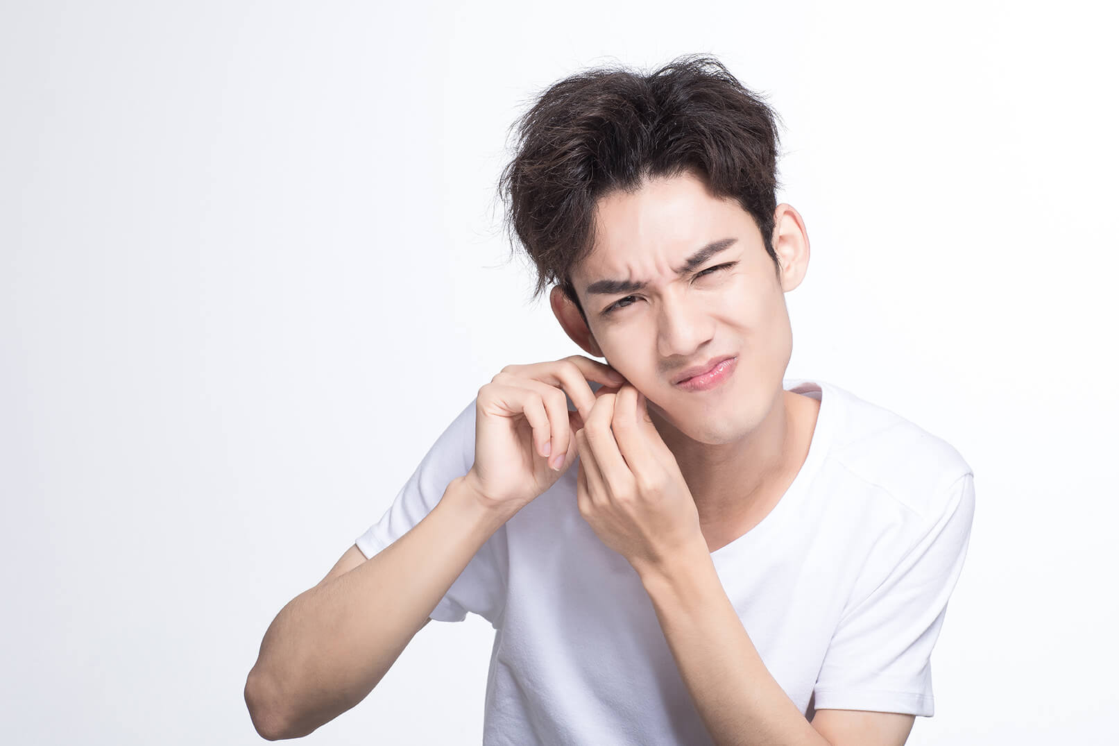 痘痘、油光、粉刺、痘疤 別留在她的印象裡