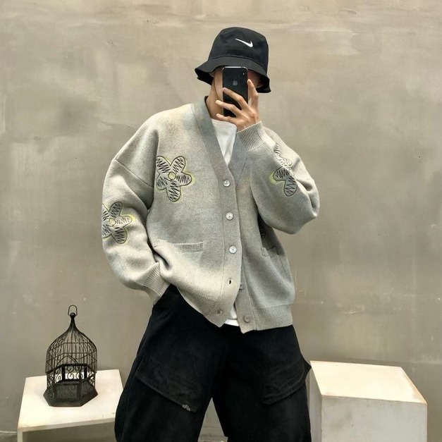 花朵刺繡針織開襟毛衣