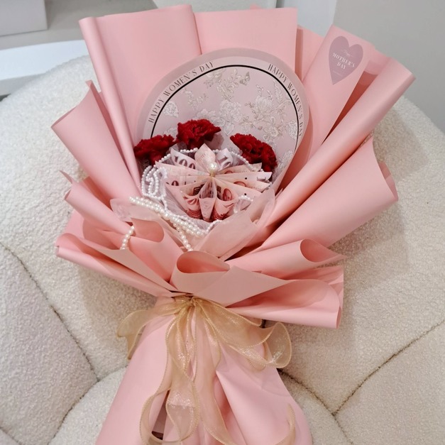 單朵尖瓣康乃馨花束<含600現金>