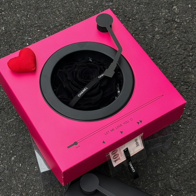 花語留聲機<不含現金 可放10張鈔票>