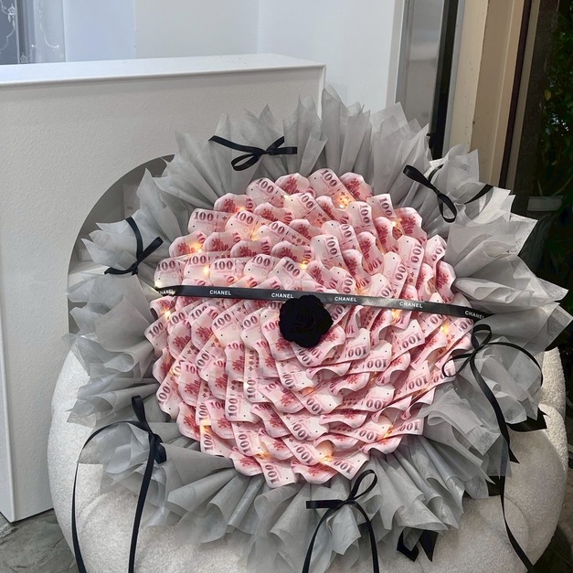 52張大單朵錢錢花束<含5200現金>