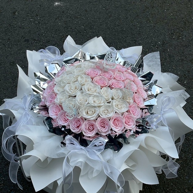 52朵月亮香氛花束