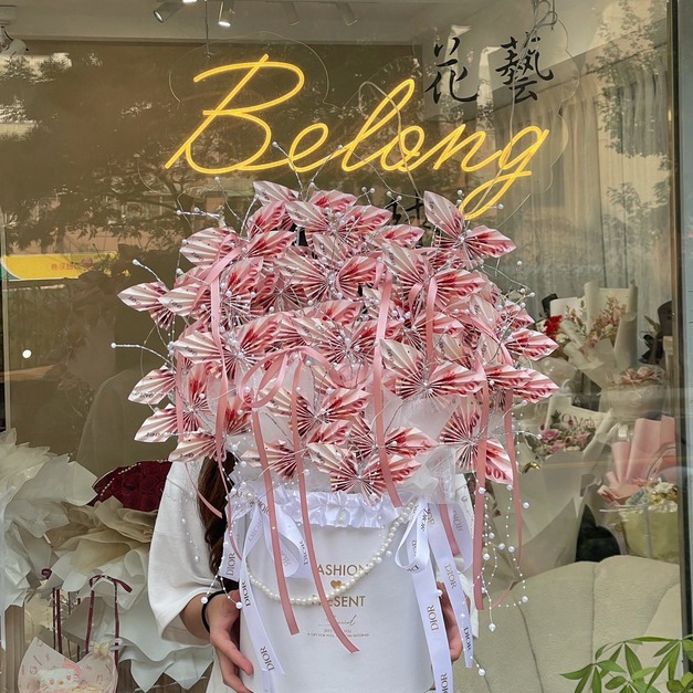 蝴蝶錢錢抱抱桶<含10000現金>