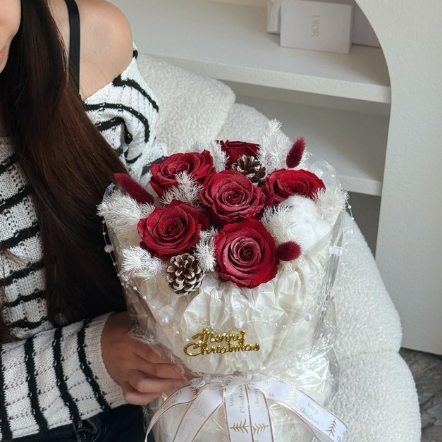 聖誕玫瑰花束