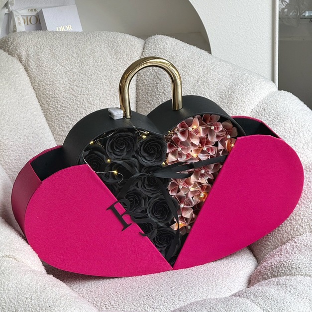 【北屯現貨】愛的密碼花盒<含1500現金>