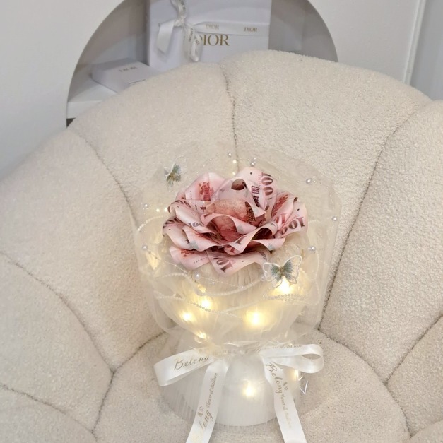 【北屯現貨】發光小香花束<含1000現金>