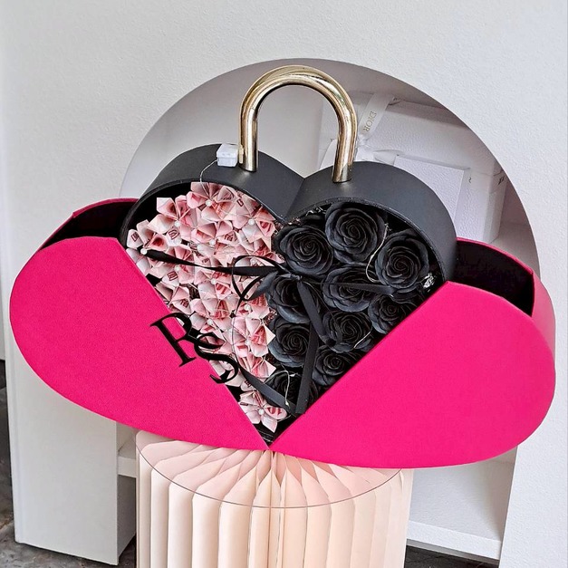 【北屯現貨】愛的密碼花盒<含1500現金>