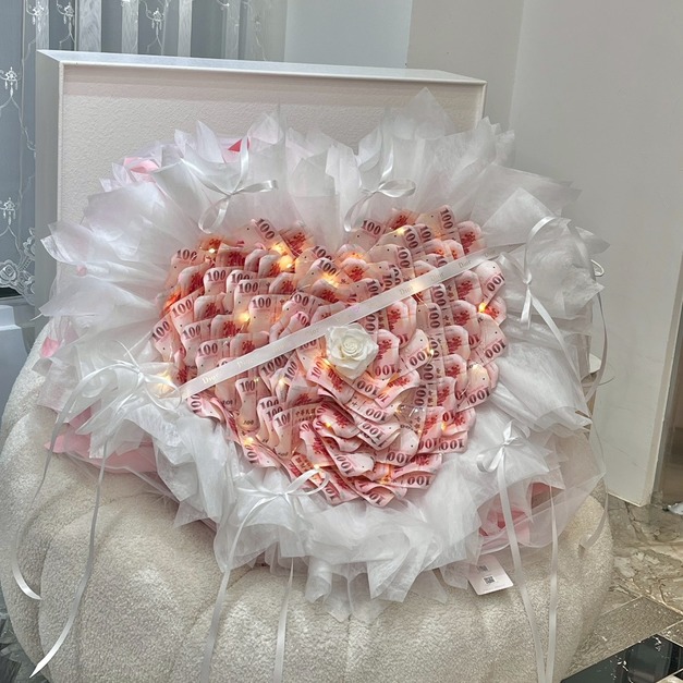 【北屯現貨】52張大單朵錢錢花束<含5200現金>