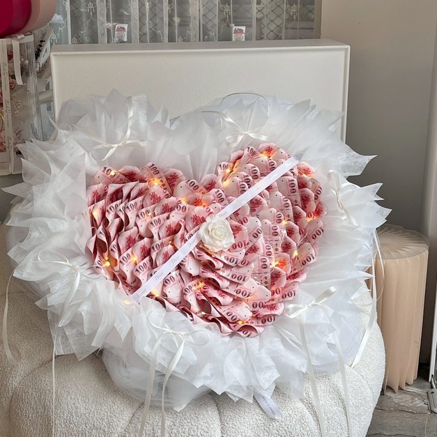 【北屯現貨】52張大單朵錢錢花束<含5200現金>