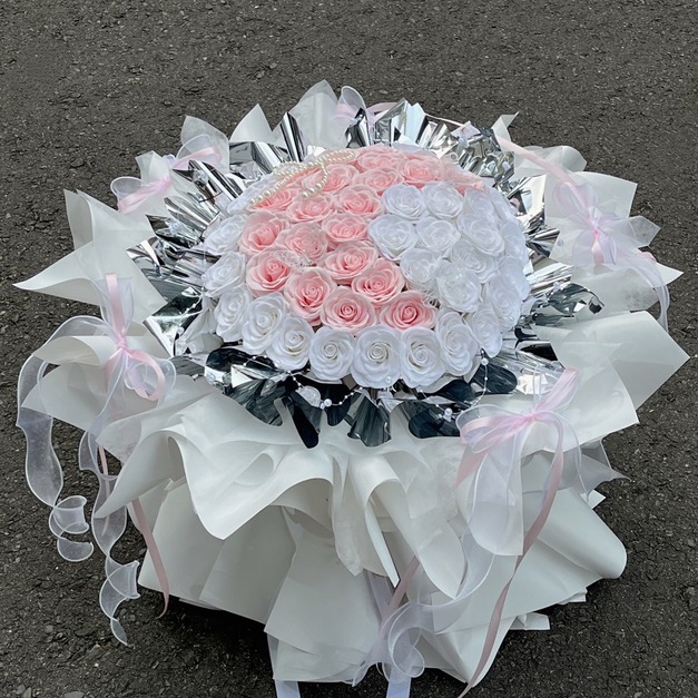 【潭子現貨】52朵月亮香氛花束