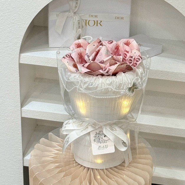 【北屯現貨】發光小香花束<含1000現金>