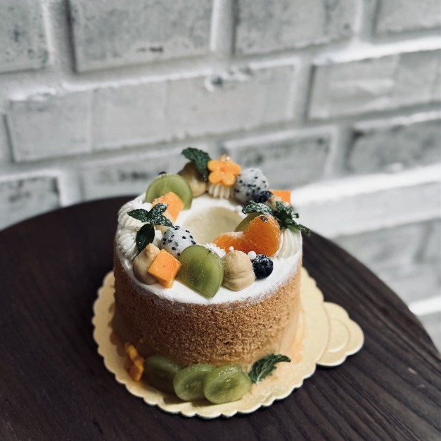 四吋中空裸戚風 (2-3人分享)