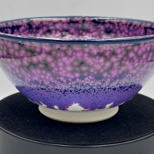 梁世昌作品 鈷藍紫結晶釉碗（附錦盒與提袋）僅一件