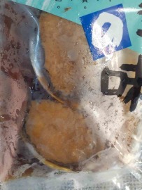 「鮮味蝦年節禮盒系列」~南非野生熟鮑魚禮盒~四大顆6頭鮑裝~本公司配合加工廠已料理，退冰加熱可直接食用~4顆裝禮盒