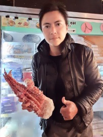 智利空運帝王蟹腳 一公斤裝 約4隻大腳