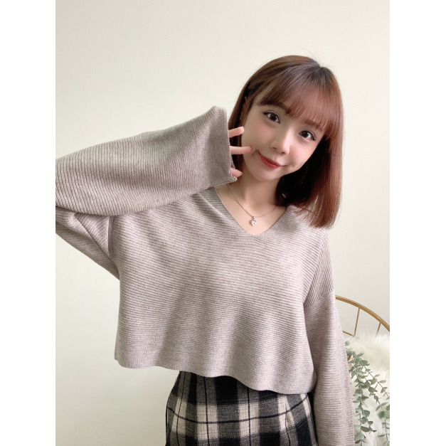 舒服領短版毛衣