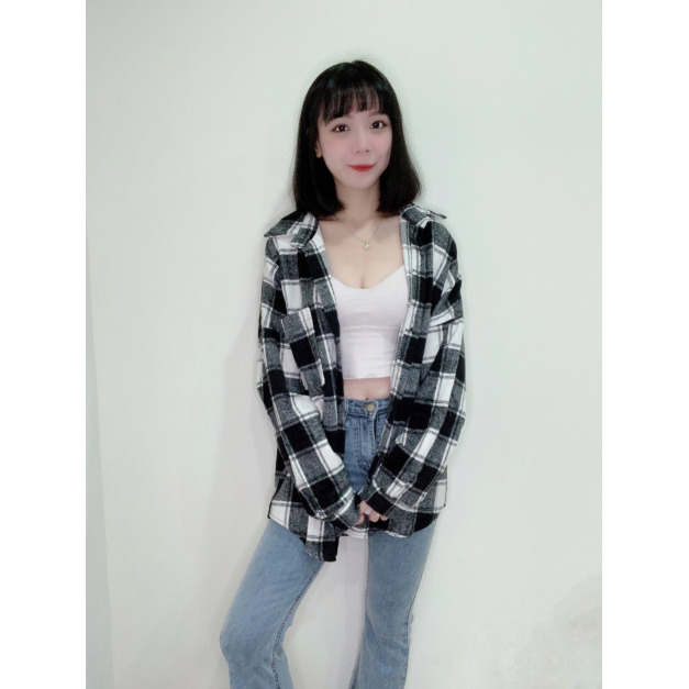 厚的毛呢黑白格外套