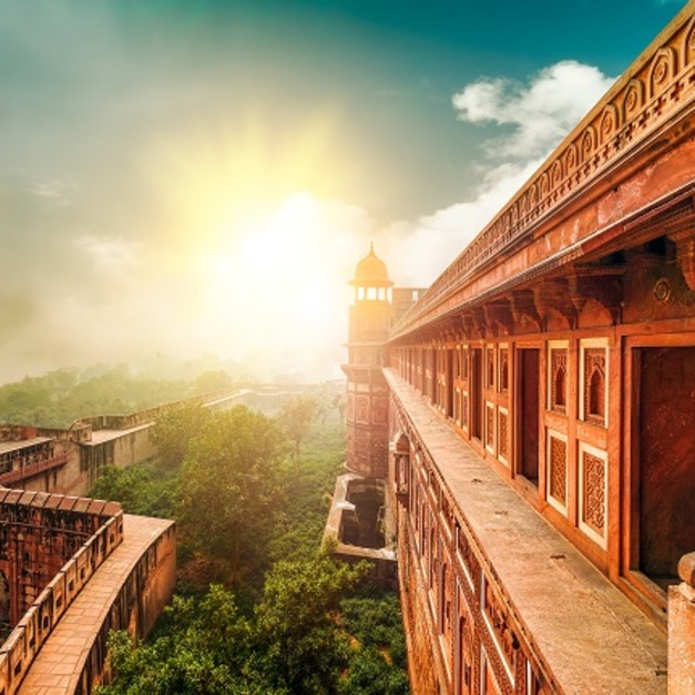 印度旅遊9日│泰姬瑪哈陵．阿格拉堡．地下宮殿．恆河游船．鹿野苑．卡修拉荷