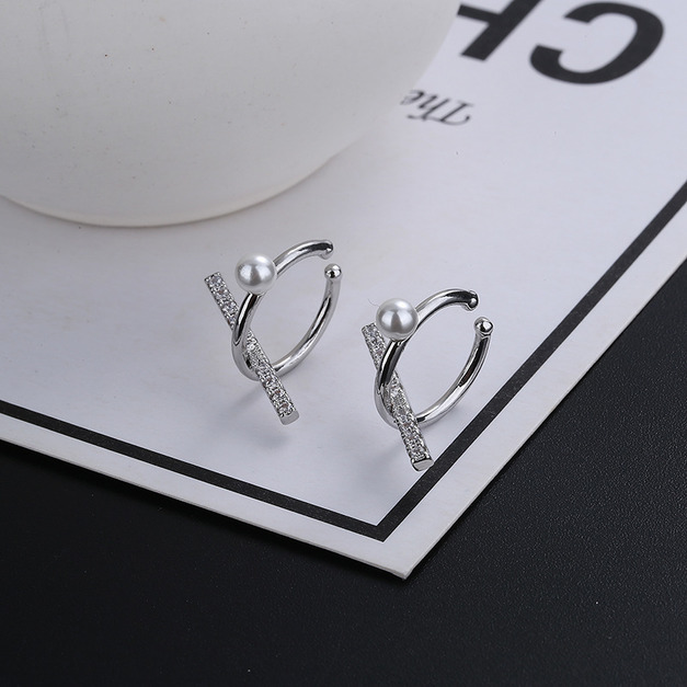 慶典。純銀耳骨夾｜貝珠