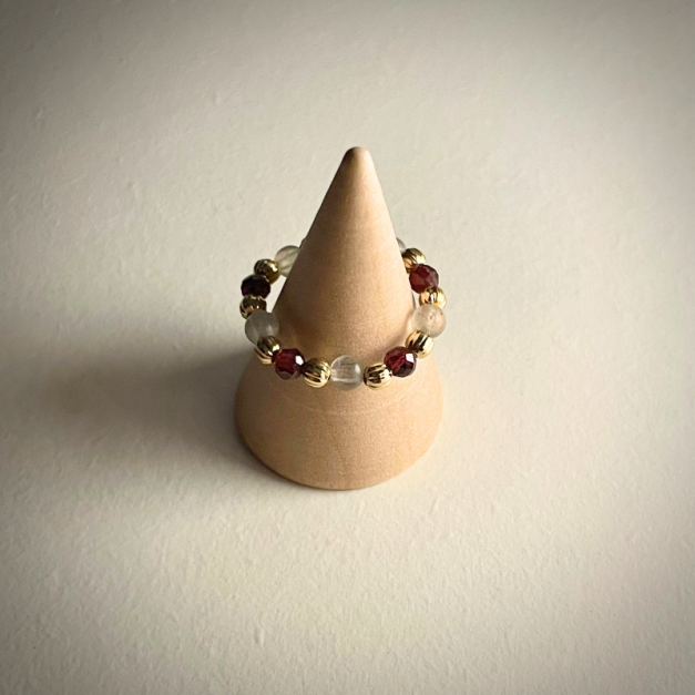 紅石榴月光石水晶戒指【贈松木戒指台】