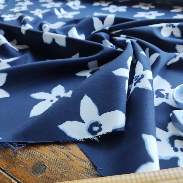 深藍水仙花 斜紋布