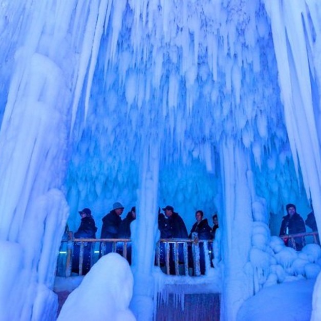 前晉山西～壺口瀑布冰洞群、雲岡石窟電瓶車、五臺山登懸空寺、平遙古城平遙秀八日