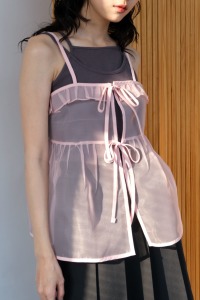 KR荷葉綁帶透紗背心｜粉