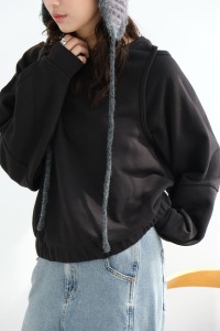 挖肩層疊寬鬆上衣｜黑