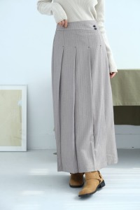 斜扣設計經典百褶裙｜淺灰杏