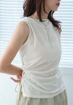 輕薄絲絨側扭結背心｜米白