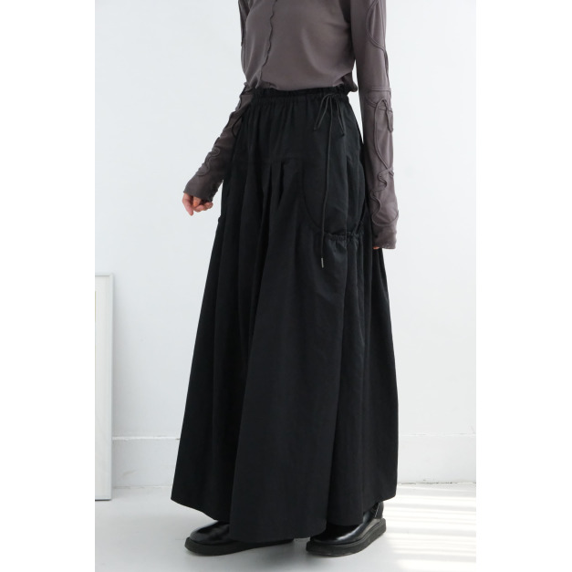 綁帶收腰尼龍口袋裙｜黑