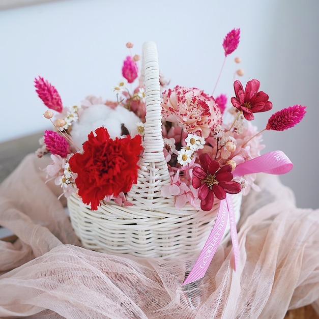 2026｜康乃馨永生乾燥花小花籃 - 2色選