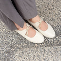 【輕柔舞曲】柔嫩小羊皮繫帶木紋低跟鞋_米白(23)