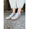 【自在生活】防潑水牛皮輕巧德訓鞋_時尚銀_2