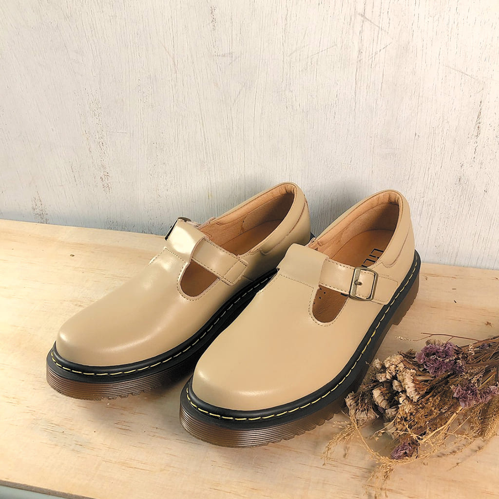 清倉特賣．【女孩勇敢】瑪麗珍T字牛皮魔鬼氈娃娃鞋_卡其裸膚(23/23.5/24)