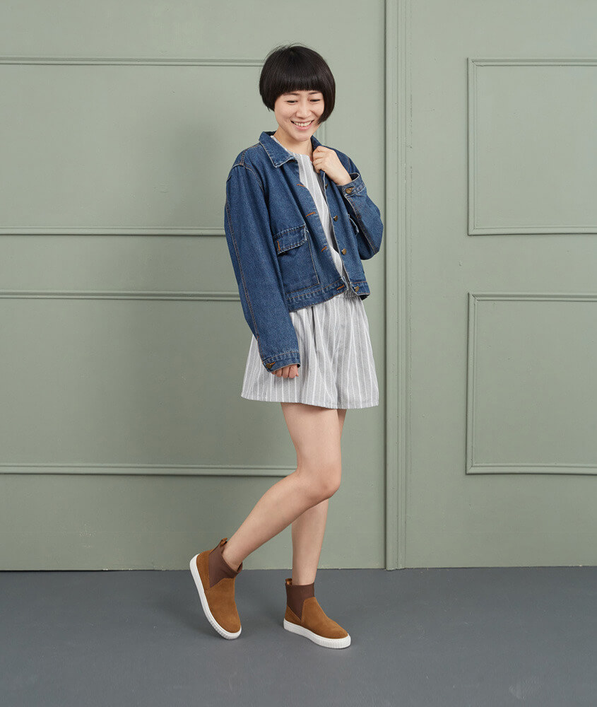 夏天穿短靴可以搭配短裙