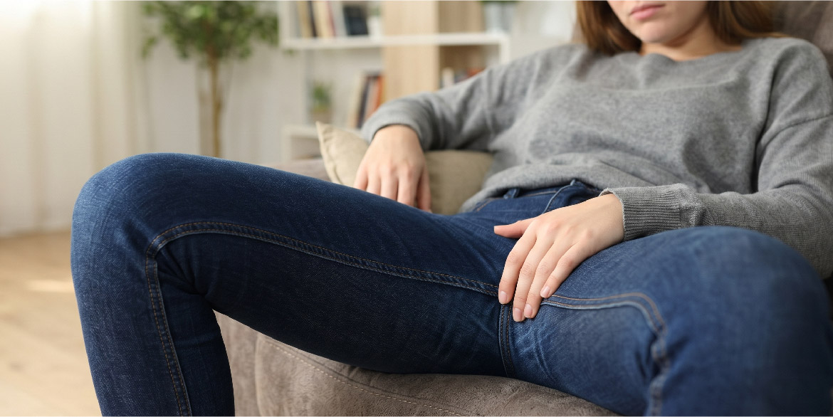 私密處癢原因4：衣物摩擦(就是穿太緊的衣物或不透氣的材質。緊身牛仔褲、化纖材質的內褲)