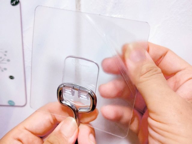 3.正確黏貼掛勾