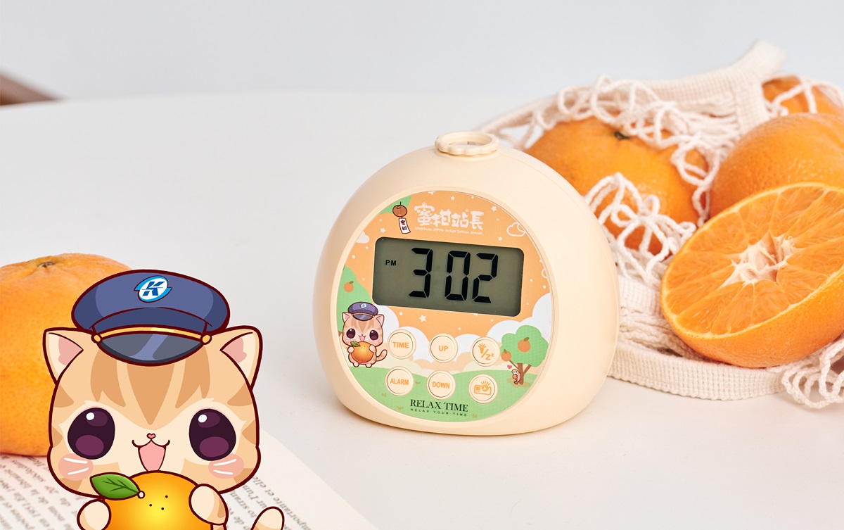 RELAX TIME x 蜜柑站長 高捷聯名投影鐘