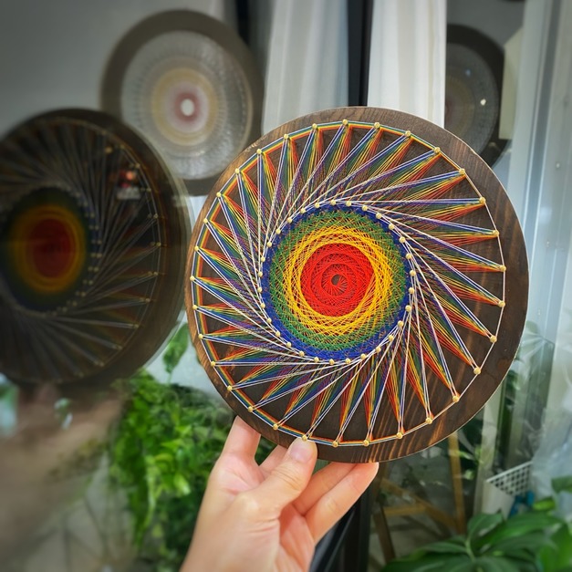 線藝作品｜歡樂同慶：不丹五色祈願
