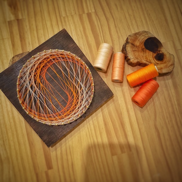 線藝作品｜橙焰隨舞