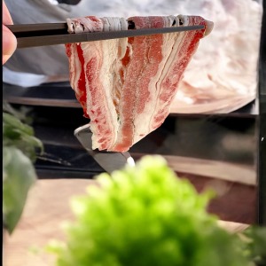 冷凍-滿2000出貨【美福】美國精品牛五花火鍋肉片(1000g/盒)