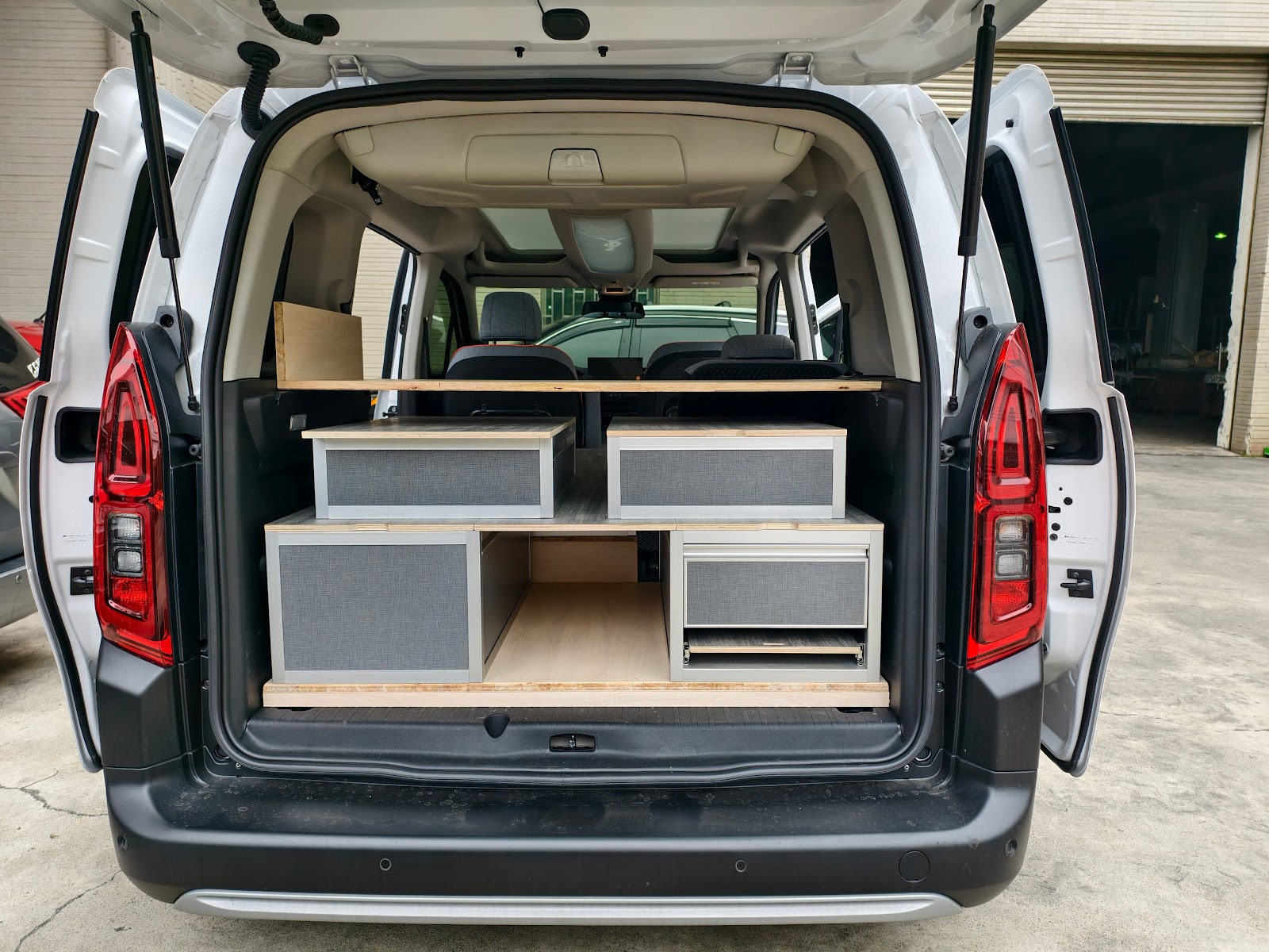 BERLINGO,車宿改裝,露營車,車床生活,躲貓無痕車宿,車宿模組