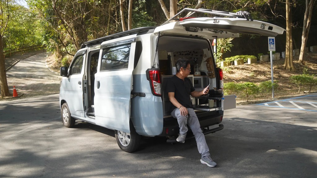 不用大改車，也能開始舒服的車宿生活｜躲貓無痕車宿