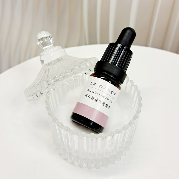 淨白控油煥膚精華 Mandelic Acid Essence
